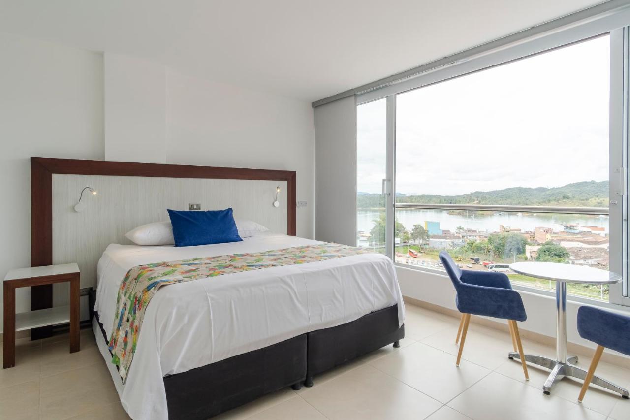 Santorini Aparthotel