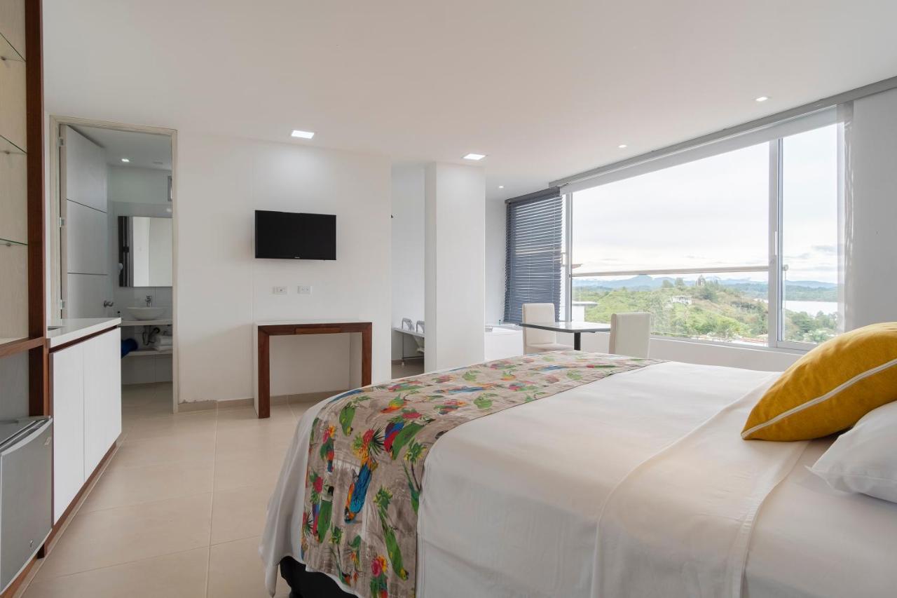 Santorini Aparthotel 4*