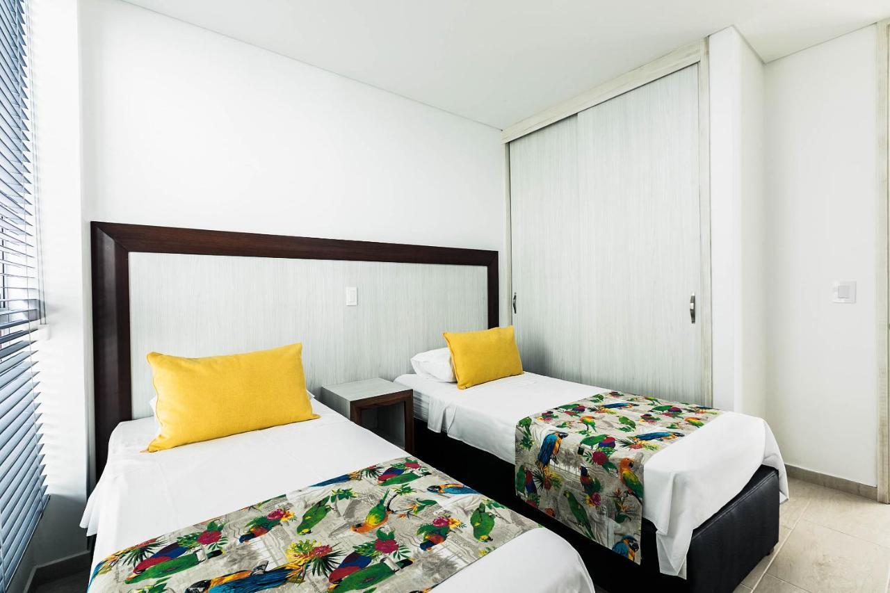 Santorini 4*