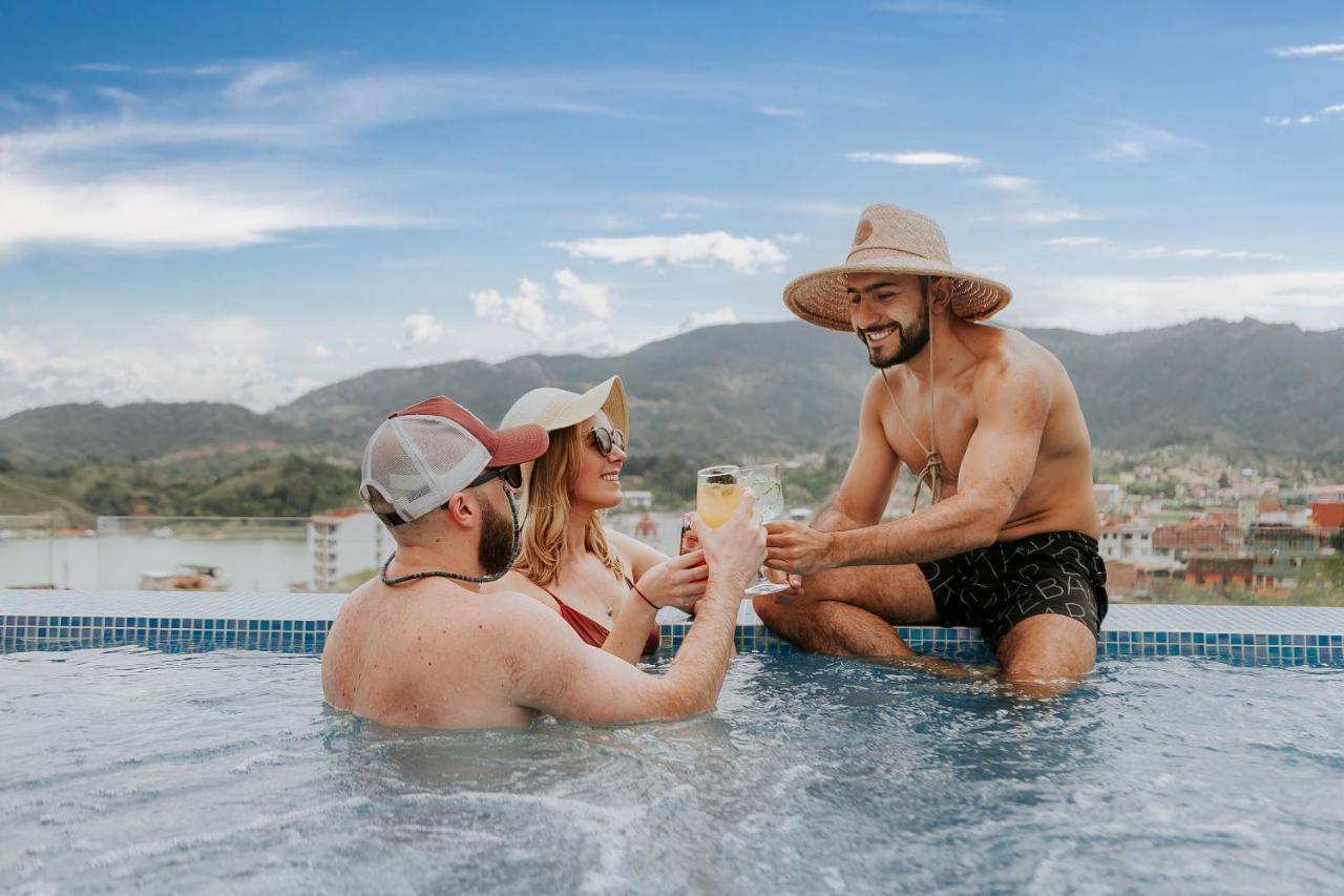 Aparthotel Santorini