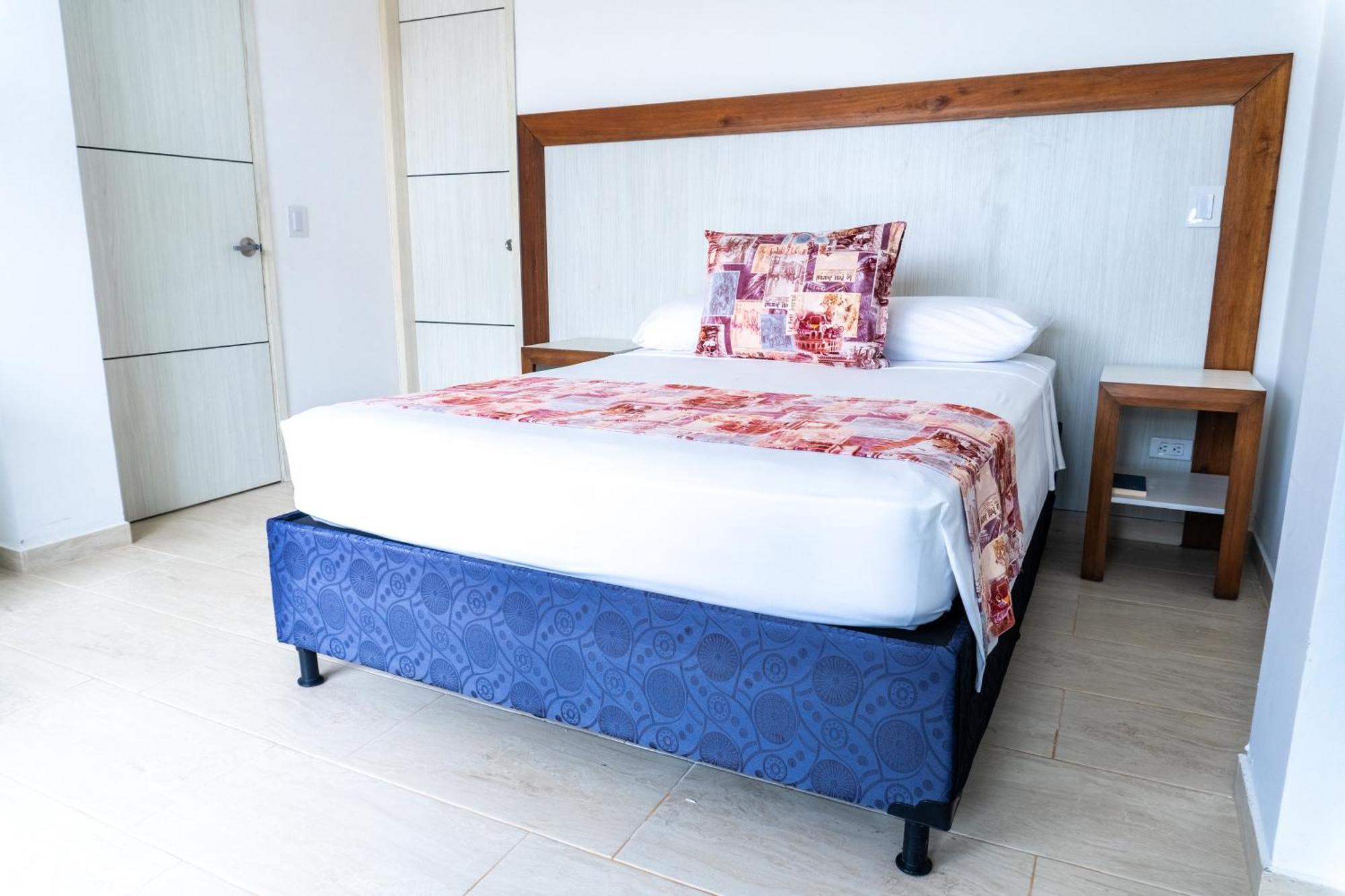 Santorini 4*